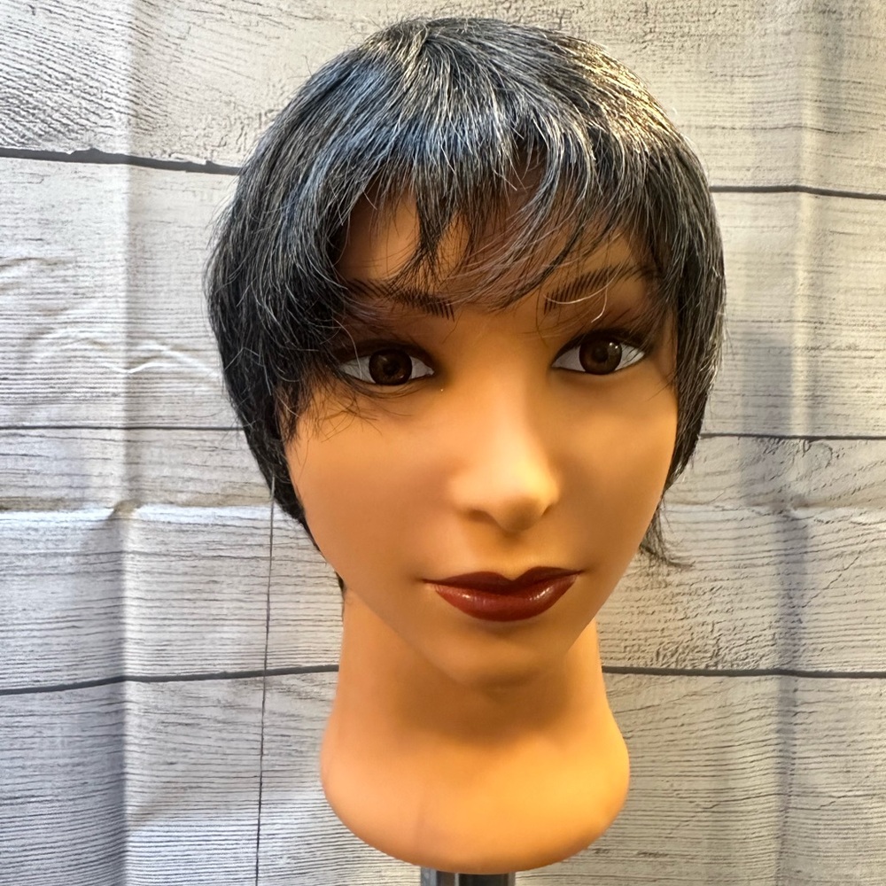 Stylish Gray 3t/34 Women's Wig